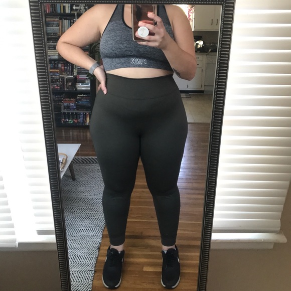 Fabletics Pants - Size large Fabletics Anywhere Highwaisted legging